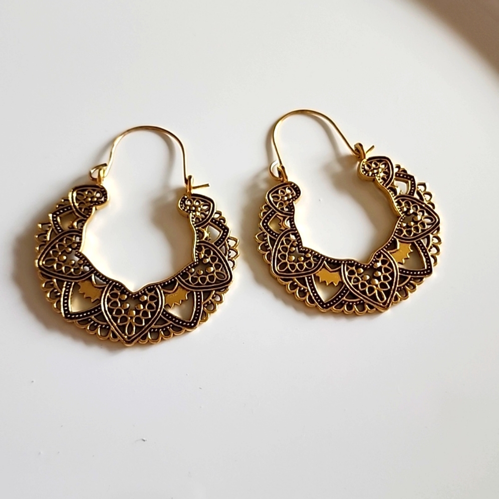 Bohemian Cut Out Tribal Hoop Earrings Dangle Large Disc Earrings 10$